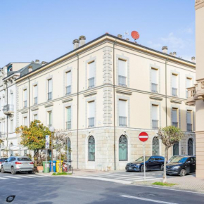 Elena House Apartments